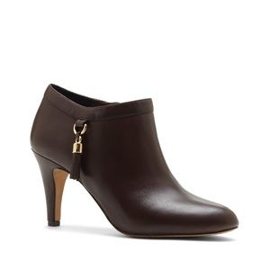 NWOT Vince Camuto Vecka Brown Leather Ankle Boot